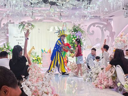 襄阳小丑魔术表演 杂耍互动 科学小实验生日派对互动表演